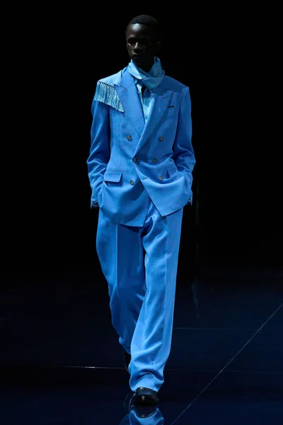 Look 50